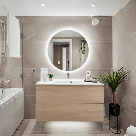 Modern House With Two Bathrooms And Two Bedrooms, Renovated In 2022 * 卑爾根