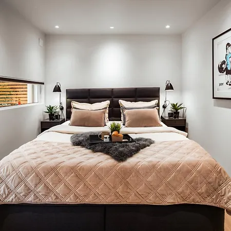 Modern House With Two Bathrooms And Two Bedrooms, Renovated In 2022 *