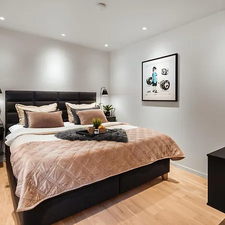 Modern House With Two Bathrooms And Two Bedrooms, Renovated In 2022 卑爾根