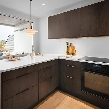 Modern House With Two Bathrooms And Two Bedrooms, Renovated In 2022