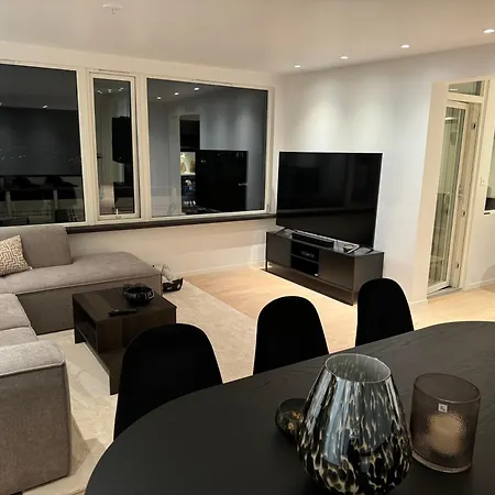 Modern House With Two Bathrooms And Two Bedrooms, Renovated In 2022 Vakantiehuis *