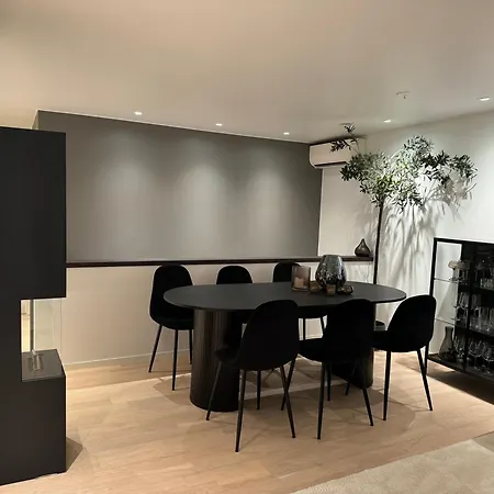 Modern House With Two Bathrooms And Two Bedrooms, Renovated In 2022 Vakantiehuis Bergen